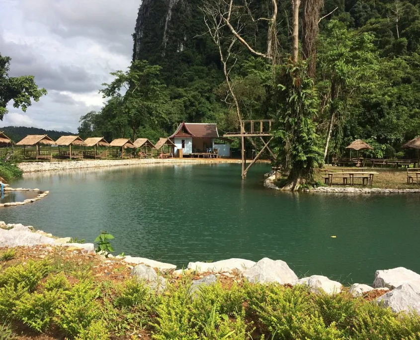 蓝色泻湖