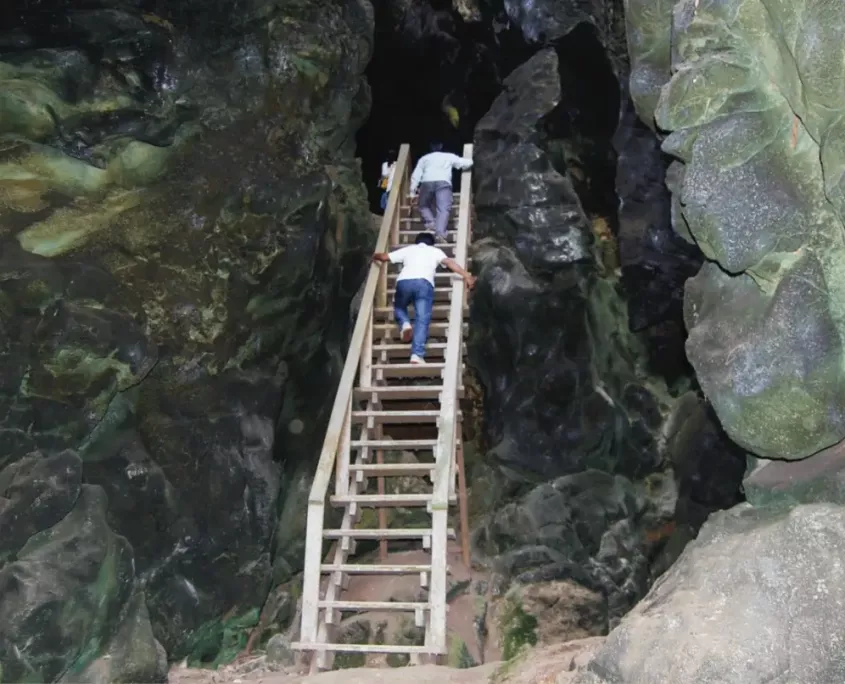 潘坦南汤溶洞